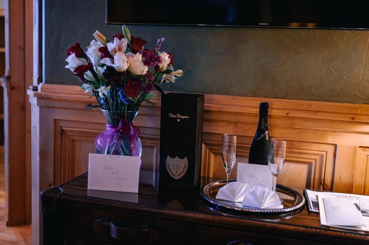 Bed and Breakfast Coyote Bluff Estate Somers Экстерьер фото