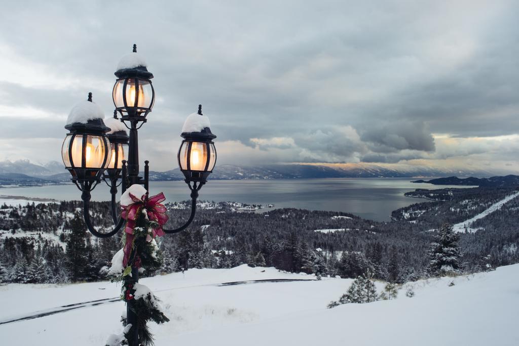 Bed and Breakfast Coyote Bluff Estate Somers Экстерьер фото